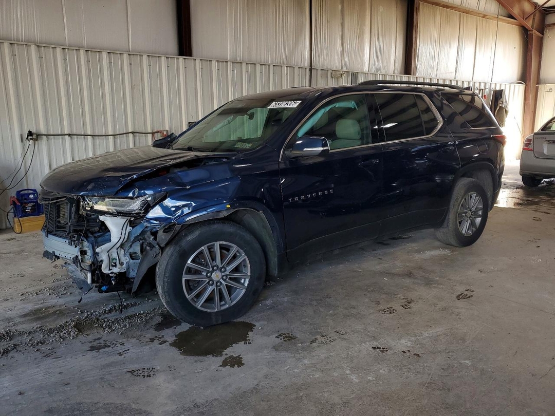 Вид 2022 CHEVROLET TRAVERSE LT, угол 1