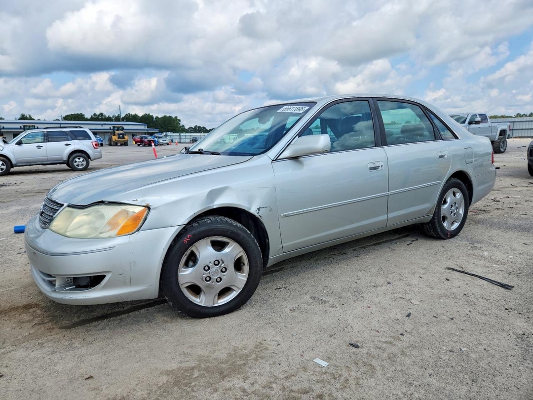 Vista de 2004 TOYOTA AVALON XLS, ángulo 1