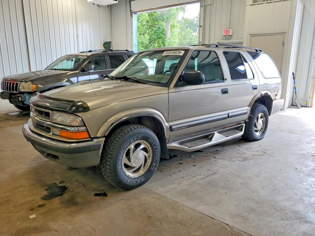 Vue de 2000 CHEVROLET BLAZER, angle 1
