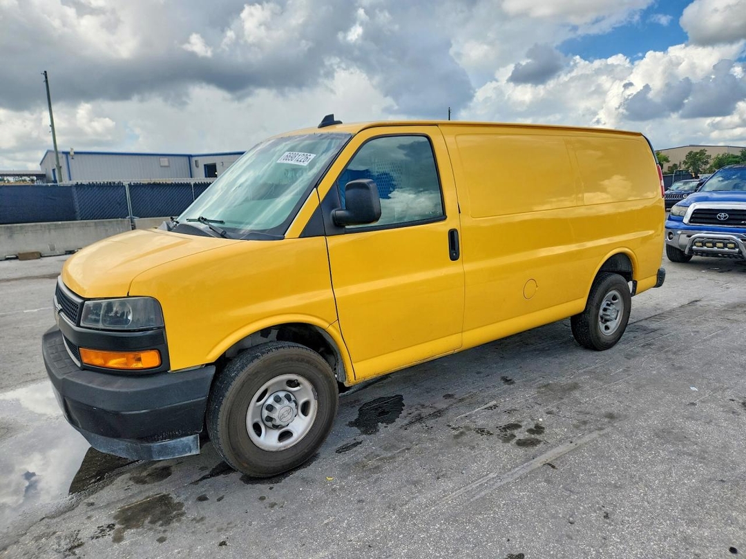 Vue de 2021 CHEVROLET EXPRESS 2500 CARGO DELIVERY VAN, angle 1