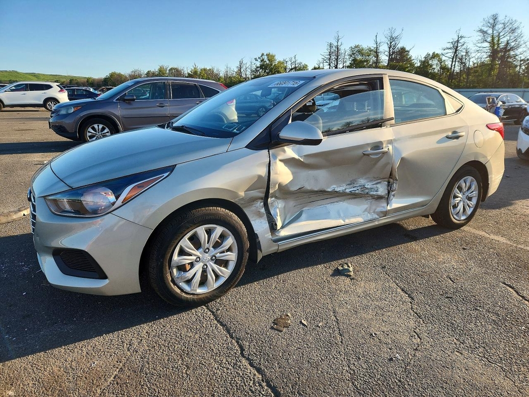Vista de 2020 HYUNDAI ACCENT SE, ángulo 1
