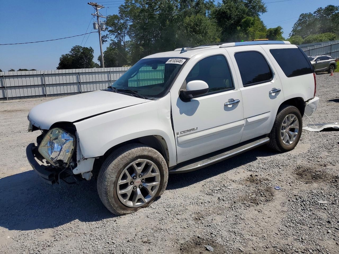 منظر 2008 GMC YUKON DENALI، زاوية 1