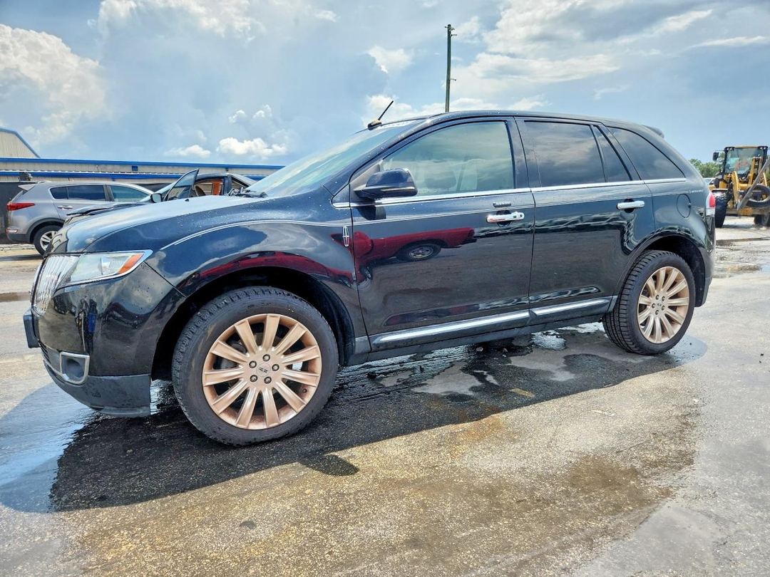Vue de 2013 LINCOLN MKX, angle 1