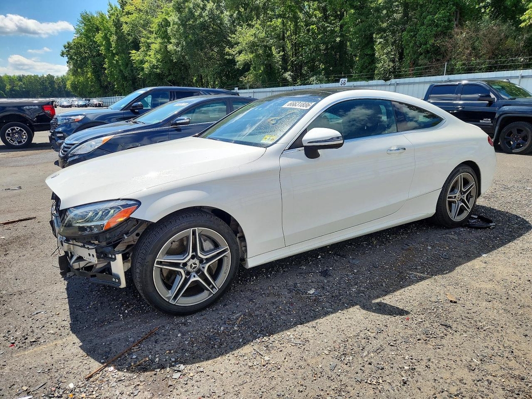Вид 2019 MERCEDES-BENZ C 300 4MATIC, угол 1