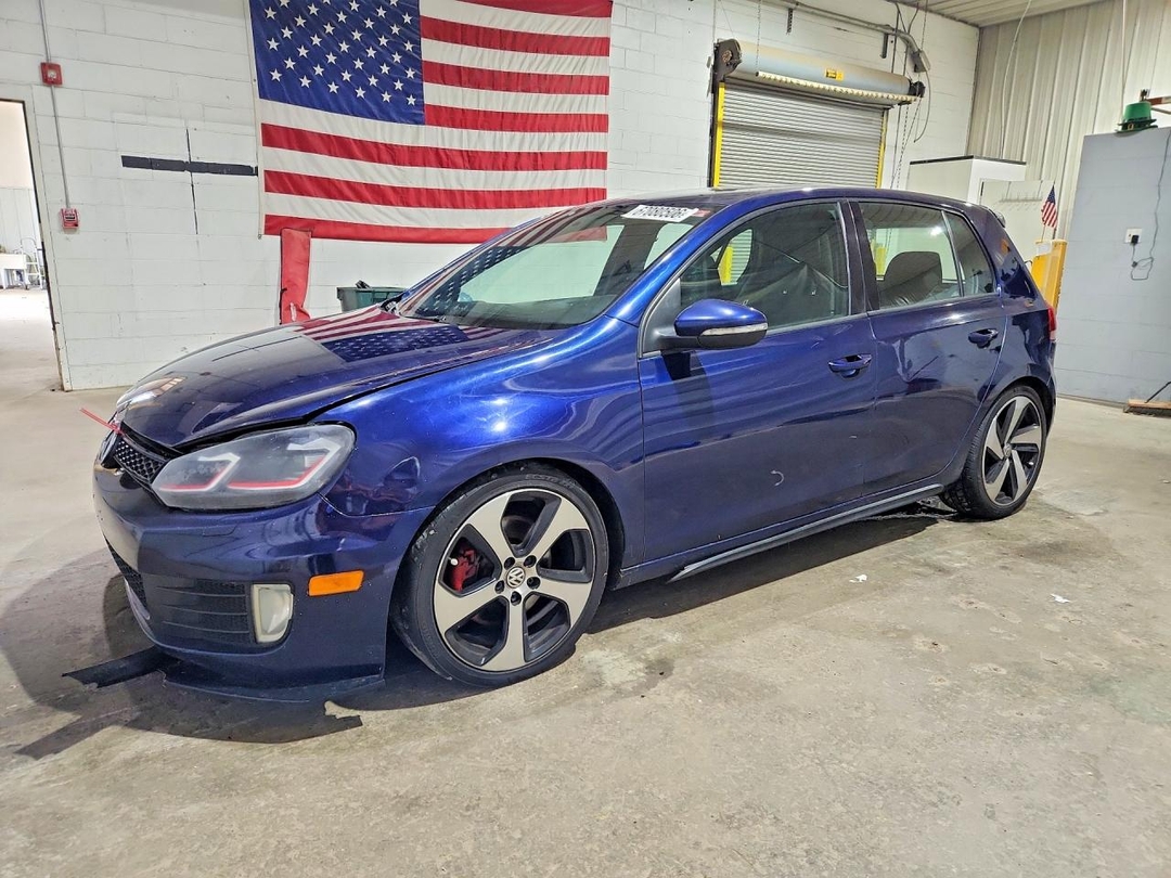 Vista de 2013 VOLKSWAGEN GTI, ángulo 1