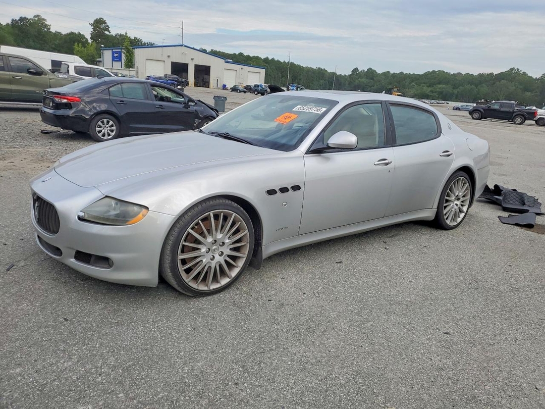منظر 2011 MASERATI QUATTROPORTE S، زاوية 1