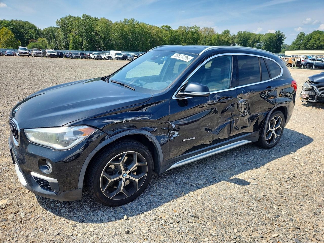 Вид 2017 BMW X1 XDRIVE28I, угол 1