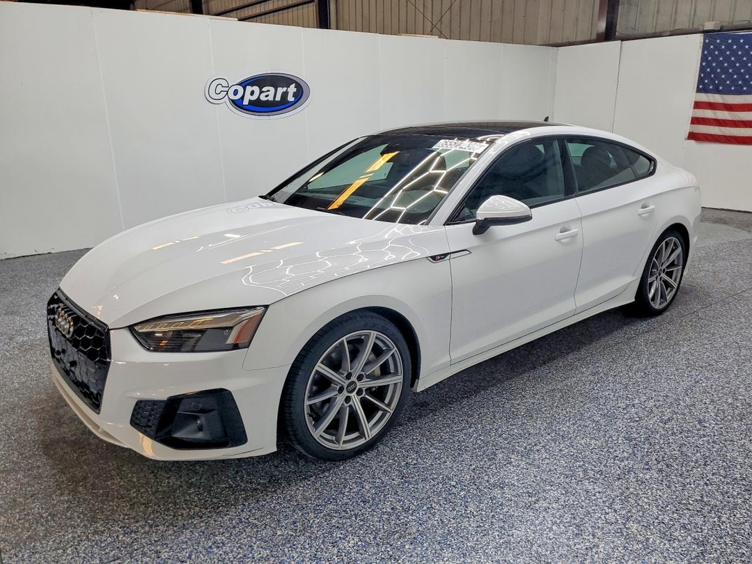 Vista de 2025 AUDI A5 PREMIUM 45, ángulo 1