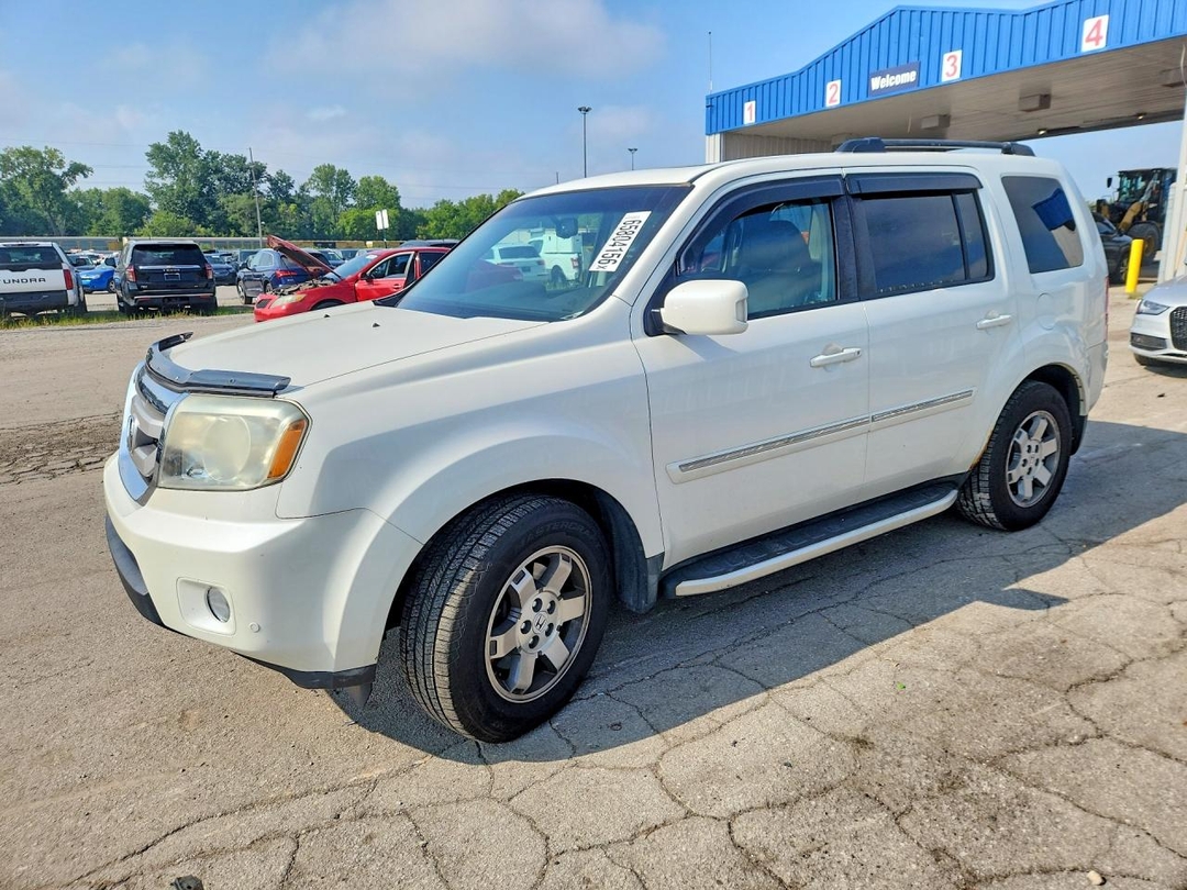 Вид 2011 HONDA PILOT TOURING, угол 1