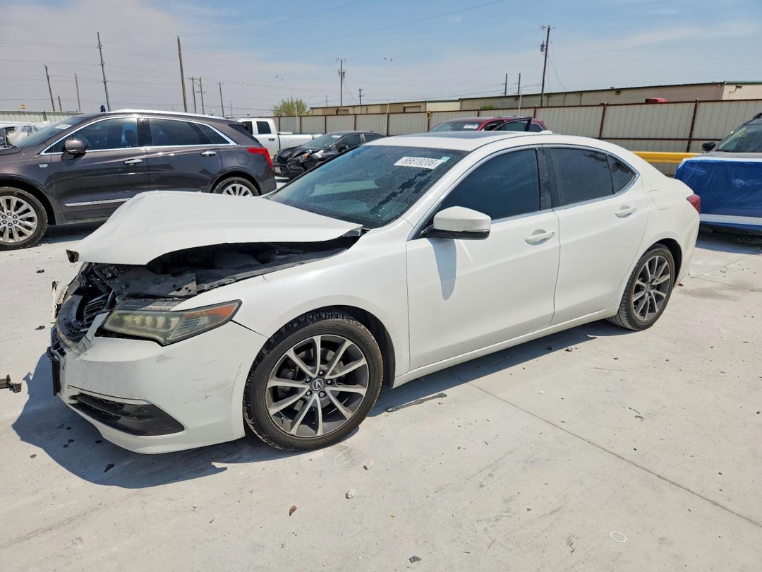 Vue de 2015 ACURA TLX, angle 1