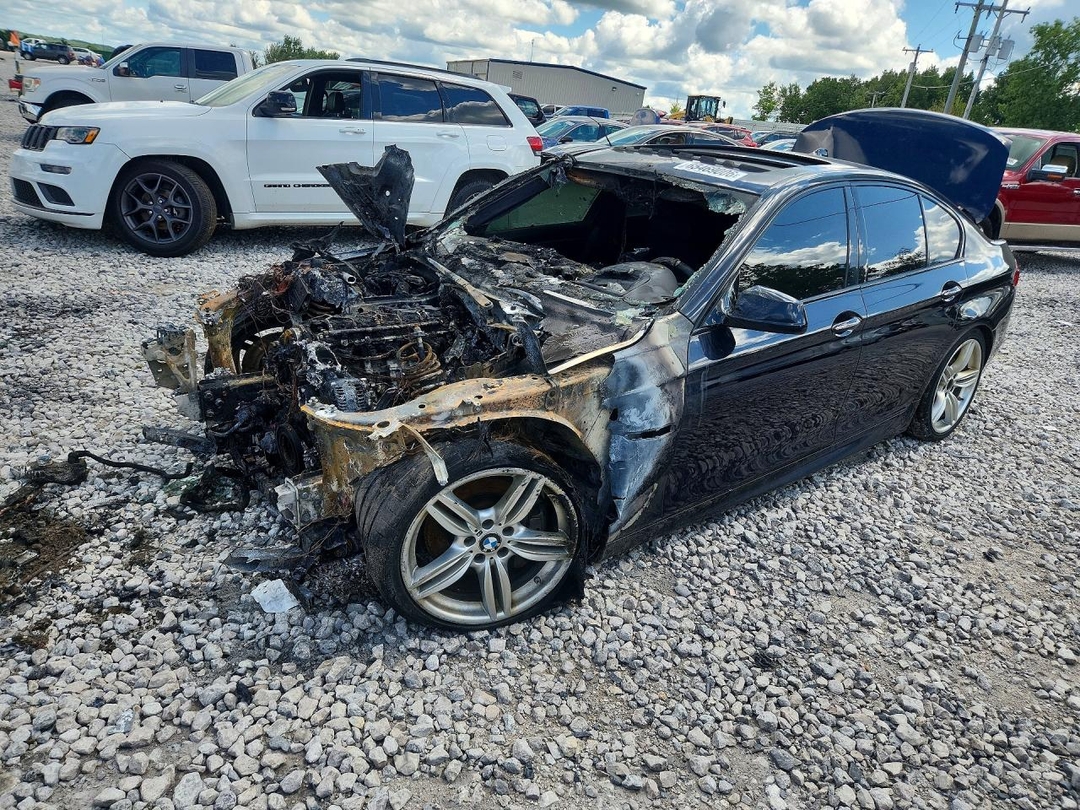 Вид 2013 BMW 535 XI, угол 1