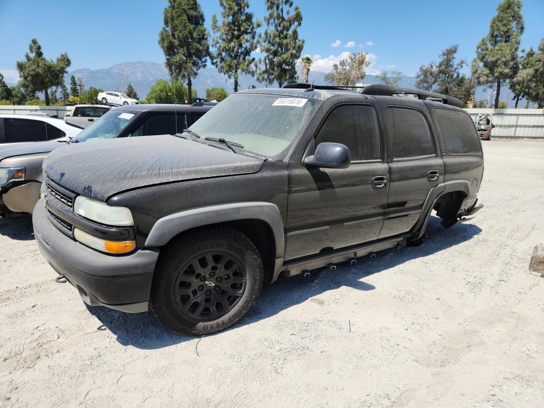 Vue de 2004 CHEVROLET TAHOE K1500, angle 1