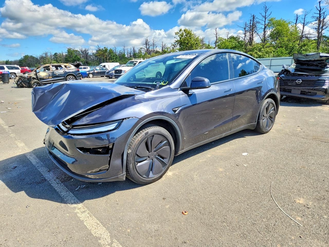 Vista de 2026 TESLA MODEL Y, ángulo 1