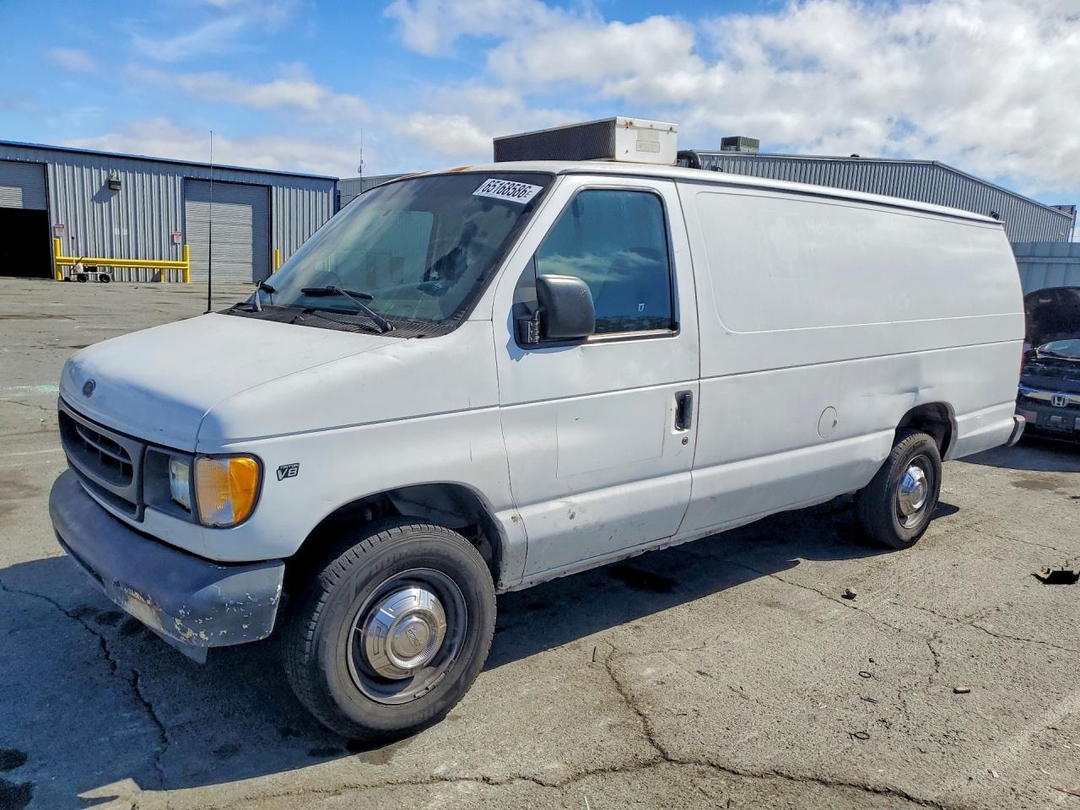 Вид 2001 FORD E250 REFRIGERATED DELIVERY VAN, угол 1