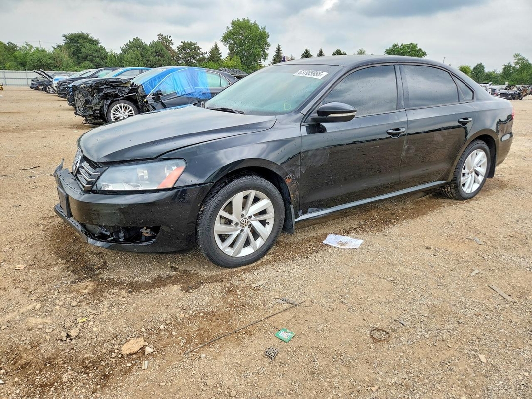 Vue de 2012 VOLKSWAGEN PASSAT S, angle 1
