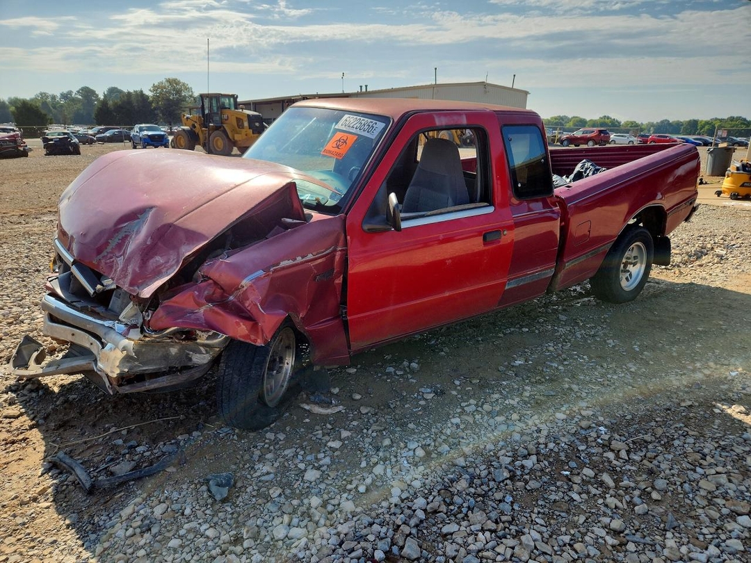 منظر 1996 FORD RANGER SUPER CAB، زاوية 1