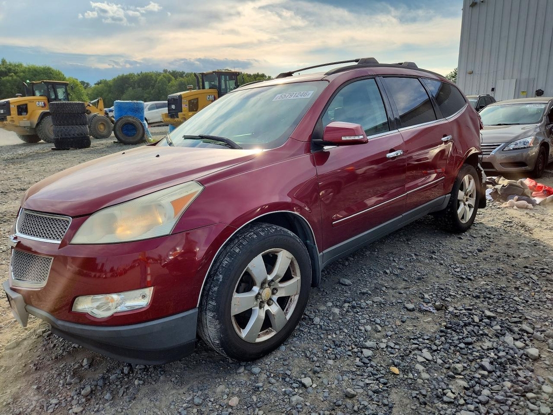 Vista de 2010 CHEVROLET TRAVERSE LTZ, ángulo 1