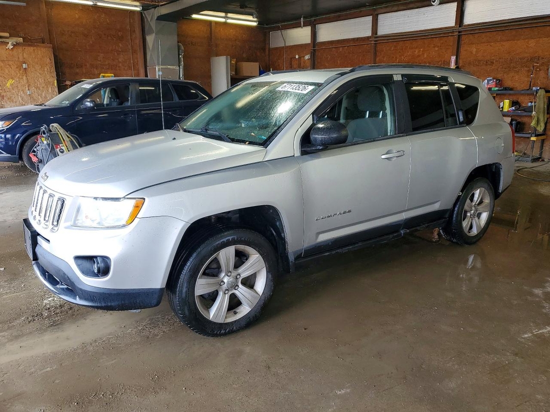 Vista de 2013 JEEP COMPASS LATITUDE, ángulo 1