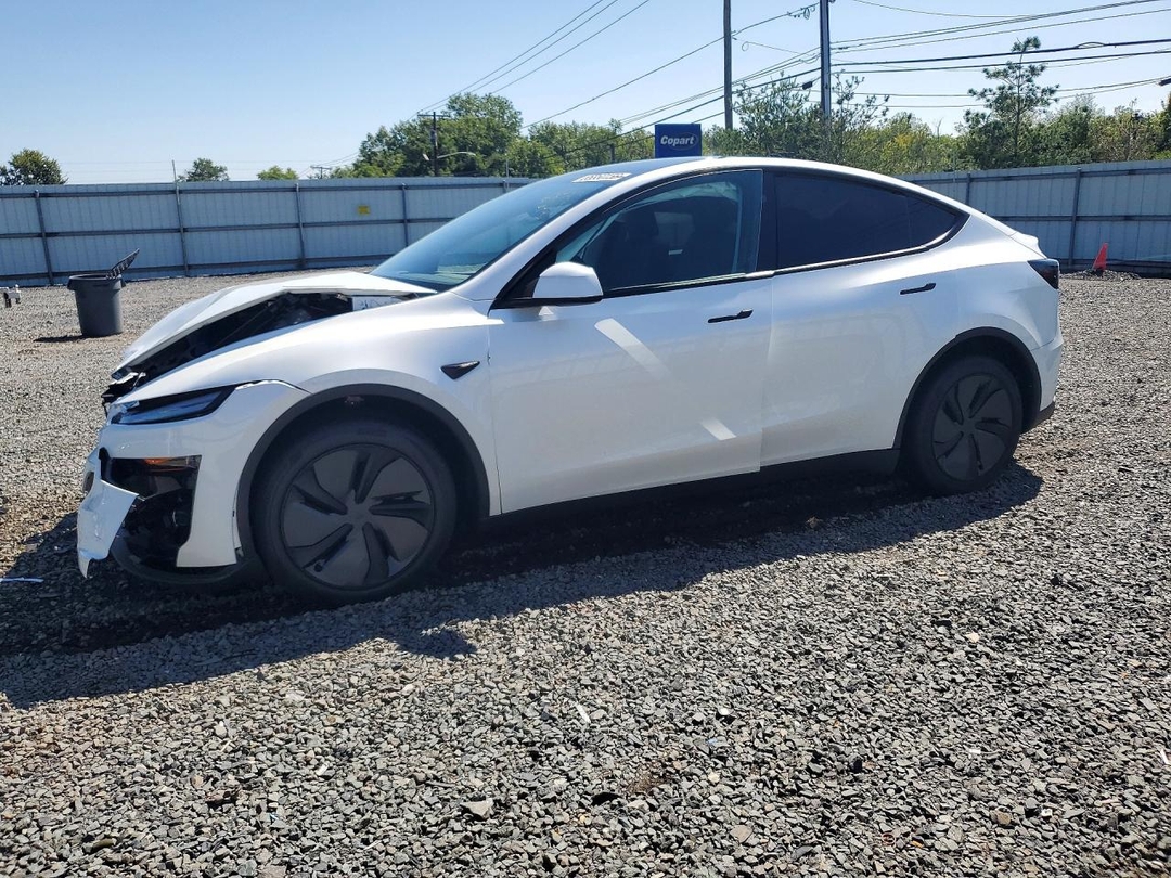 Vue de 2026 TESLA MODEL Y, angle 1