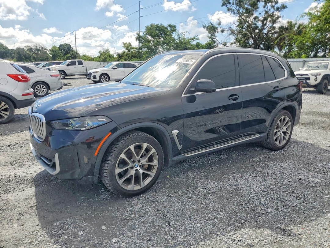 Vue de 2024 BMW X5 SDRIVE 40I, angle 1