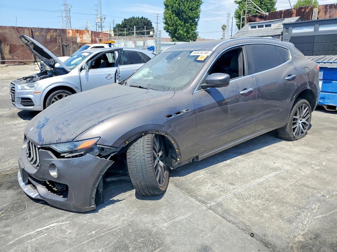 Vista de 2017 MASERATI LEVANTE S SPORT, ángulo 1