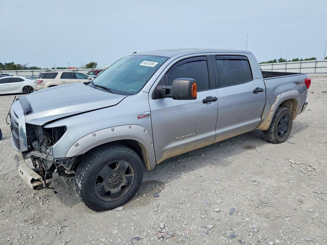 Вид 2011 TOYOTA TUNDRA CREWMAX SR5, угол 1