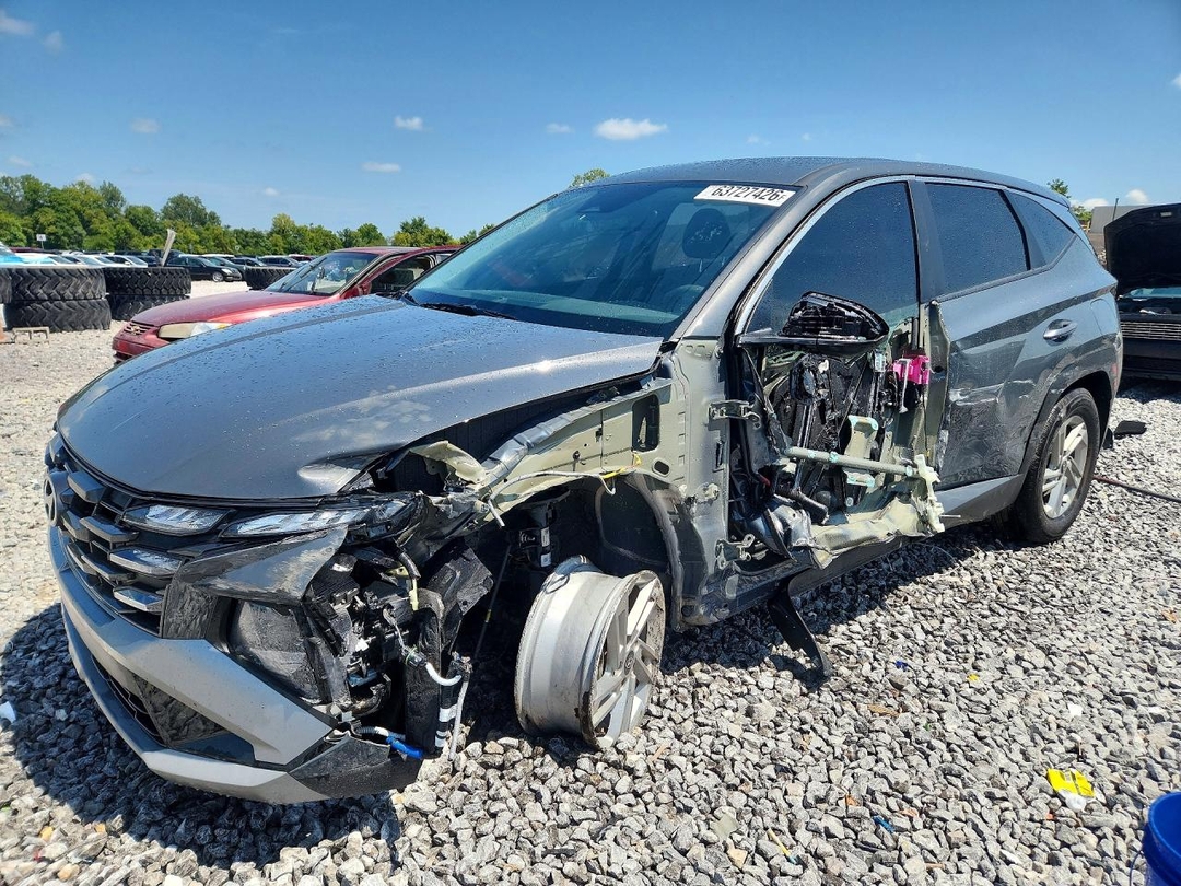Vue de 2025 HYUNDAI TUCSON SE, angle 1