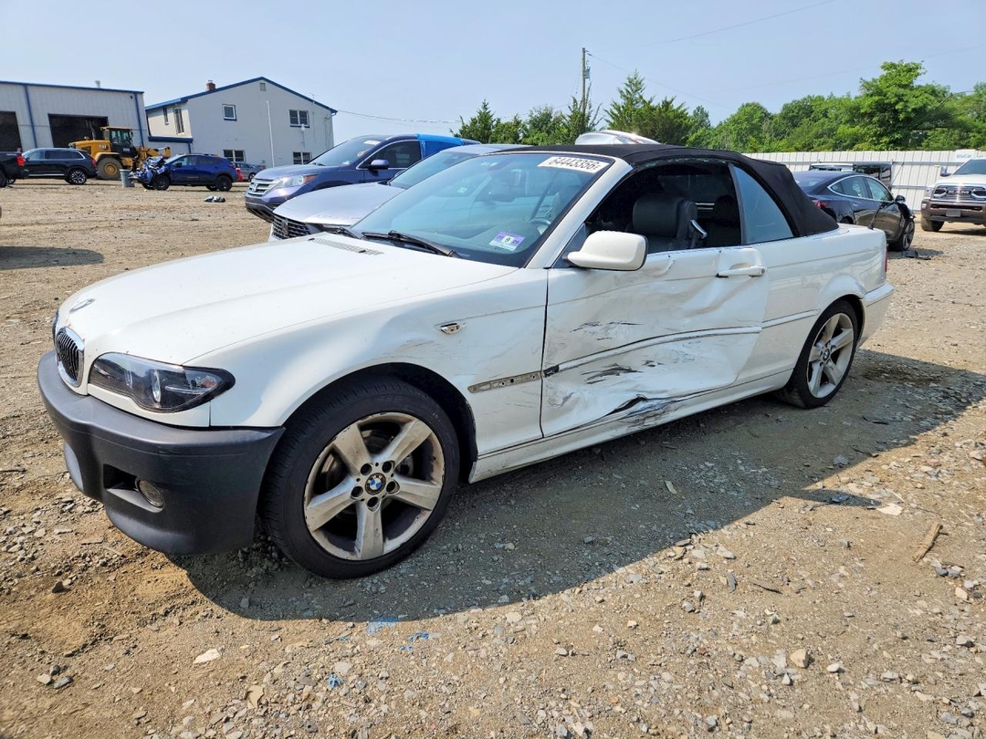 Вид 2005 BMW 325 CI, угол 1