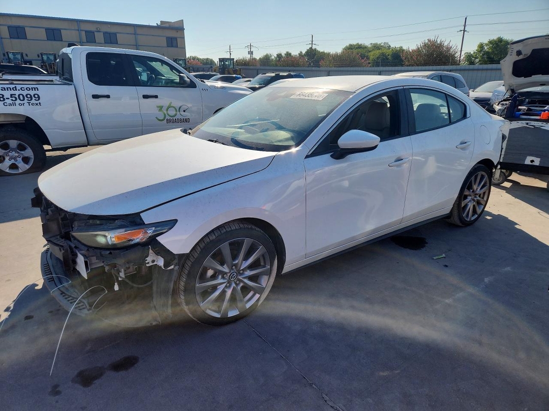 Vista de 2019 MAZDA 3 PREFERRED PLUS, ángulo 1