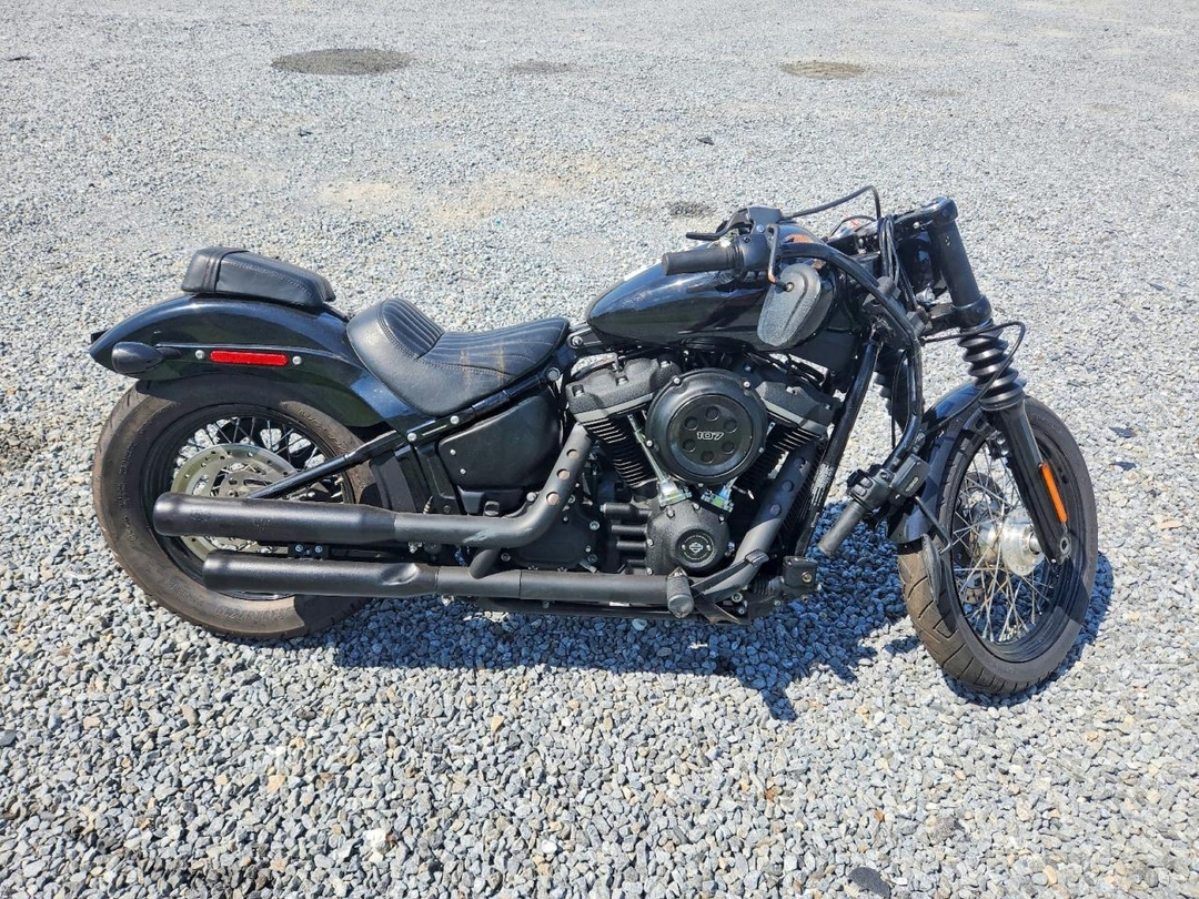 منظر 2020 HARLEY-DAVIDSON FXBB، زاوية 1