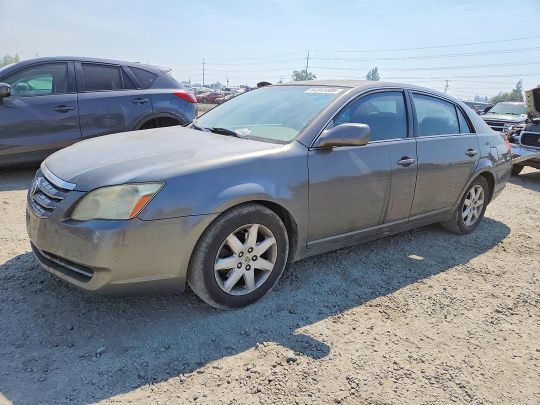منظر 2006 TOYOTA AVALON XL، زاوية 1