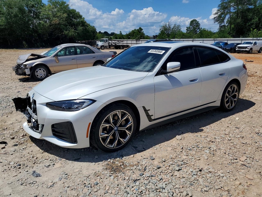 Vista de 2024 BMW I4 EDRIVE 40, ángulo 1