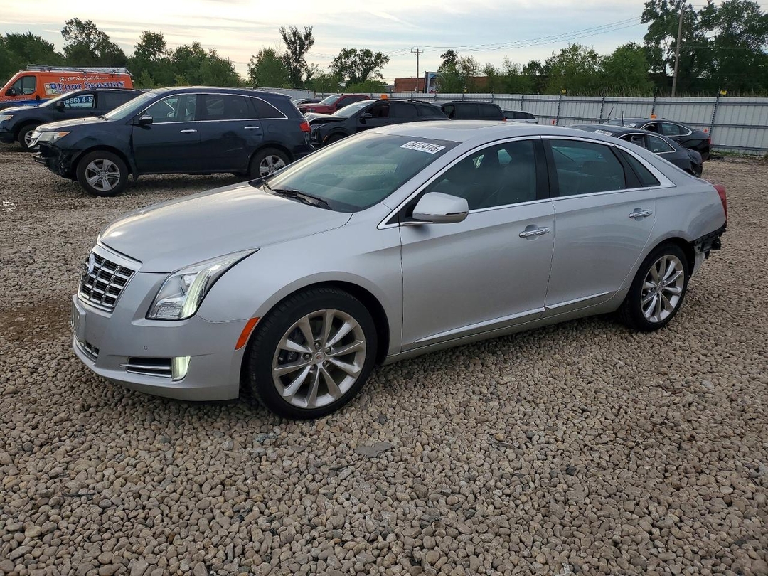 Vista de 2013 CADILLAC XTS LUXURY COLLECTION, ángulo 1