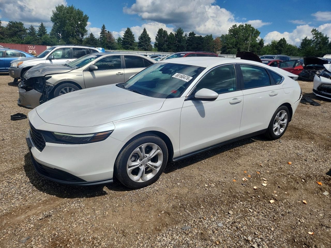 Vista de 2025 HONDA ACCORD LX, ángulo 1