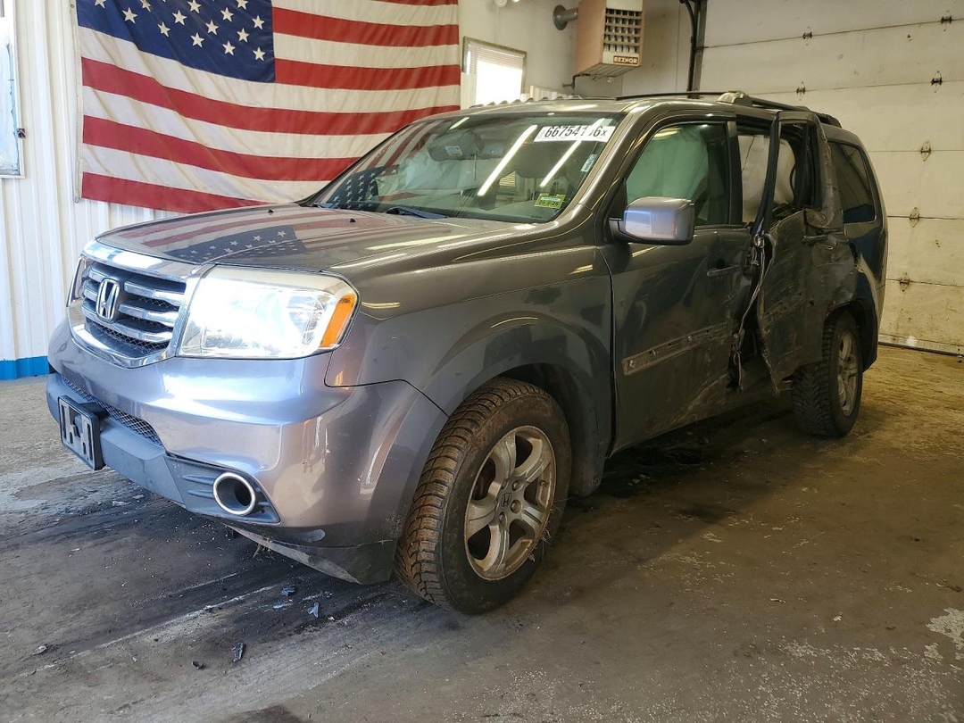 Вид 2014 HONDA PILOT EXL, угол 1