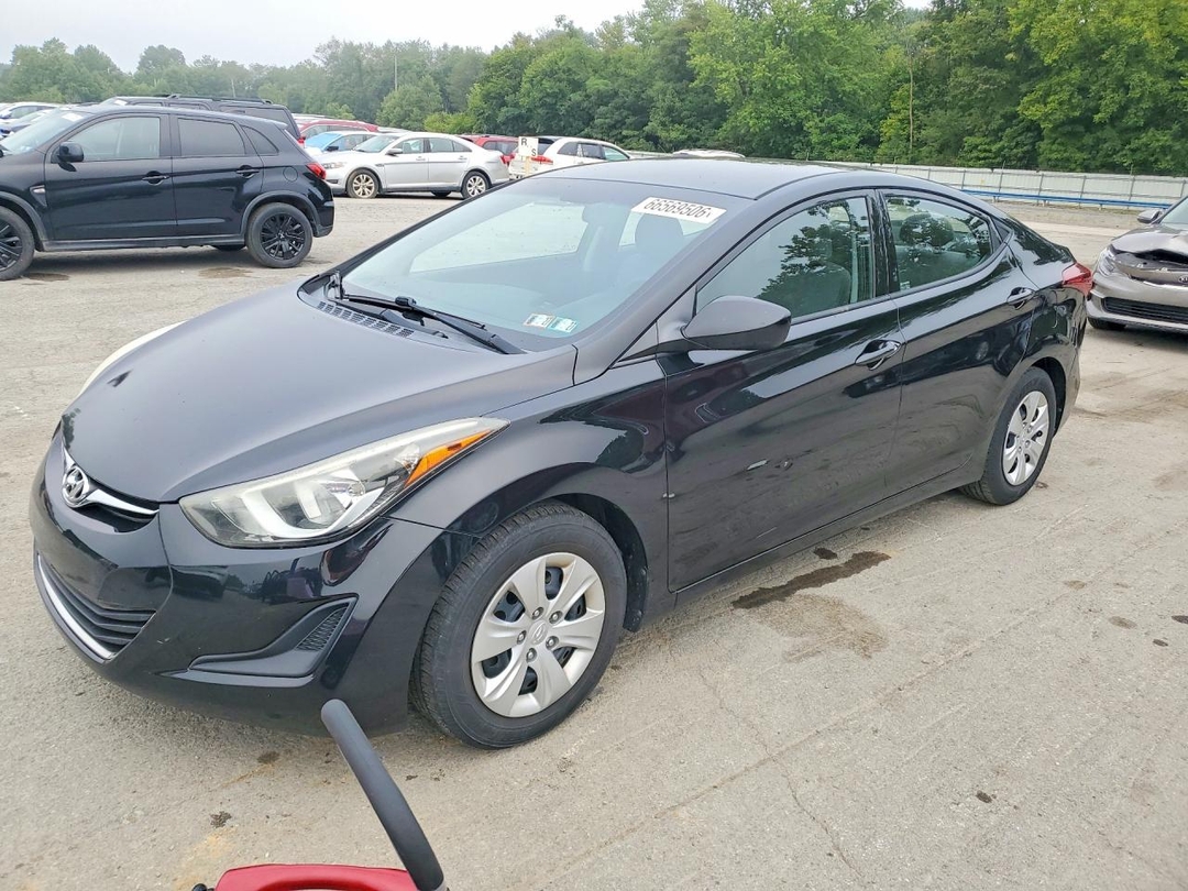 Вид 2016 HYUNDAI ELANTRA SE, угол 1