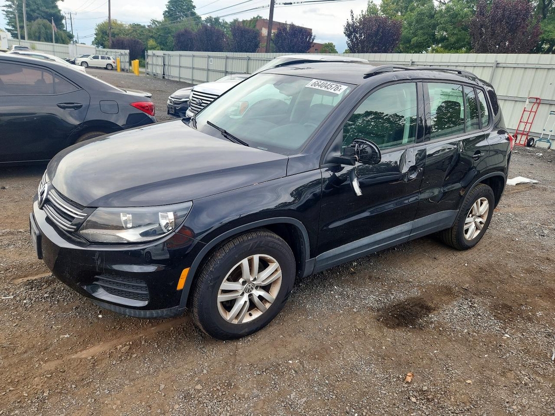 Вид 2016 VOLKSWAGEN TIGUAN S, угол 1