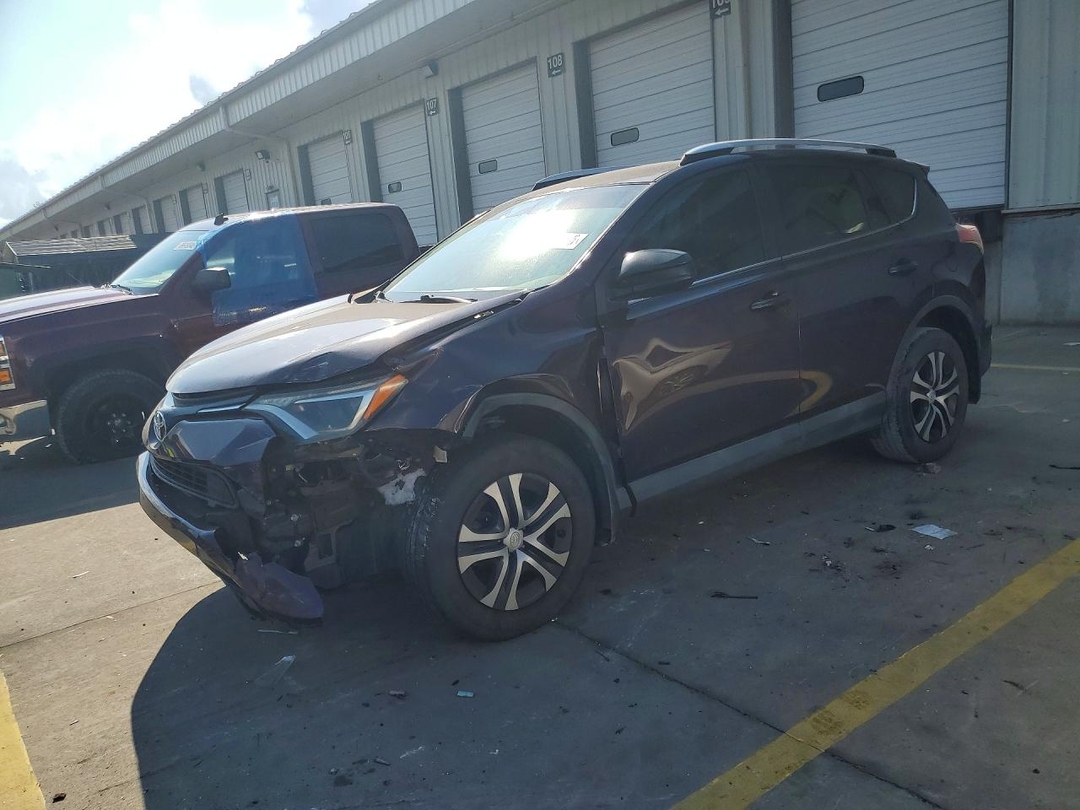 Vue de 2016 TOYOTA RAV4 LE, angle 1