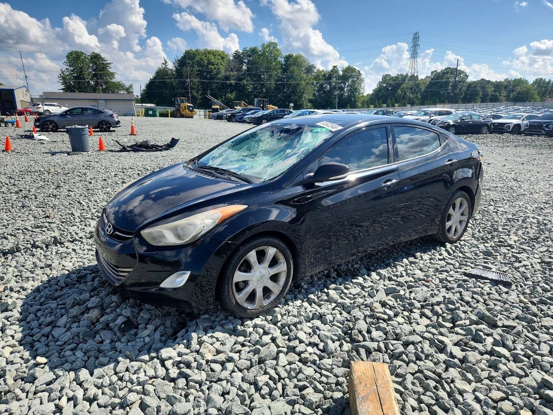 Вид 2013 HYUNDAI ELANTRA LIMITED, угол 1