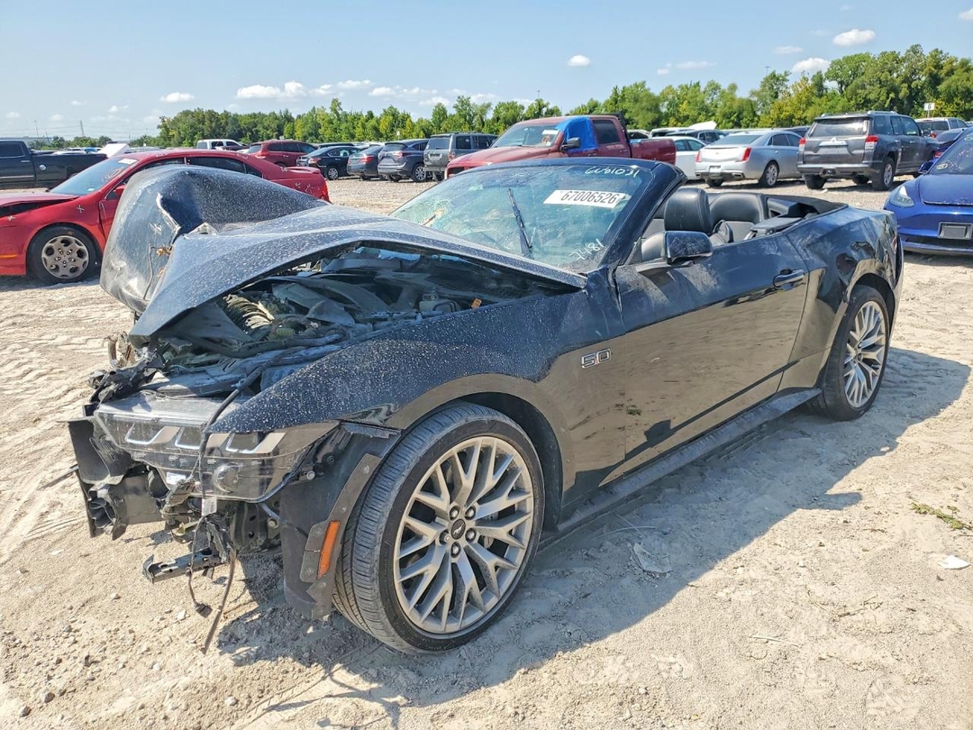 Vue de 2025 FORD MUSTANG GT, angle 1