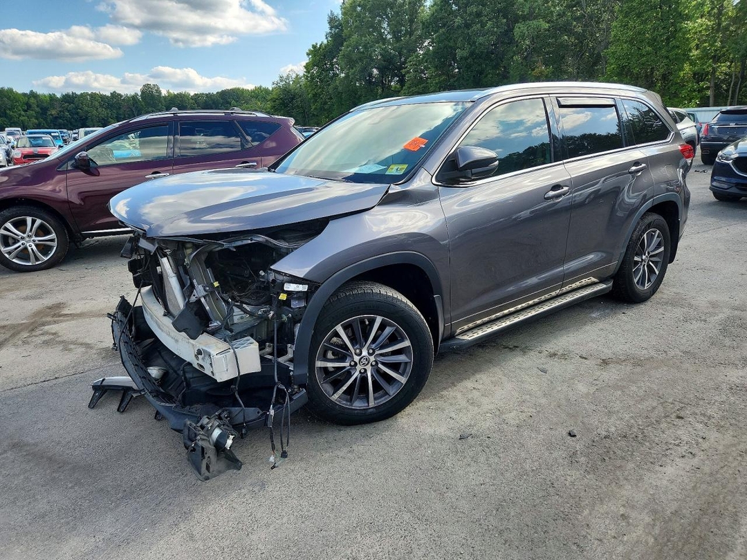 Vedere 2018 TOYOTA HIGHLANDER XLE, unghi 1