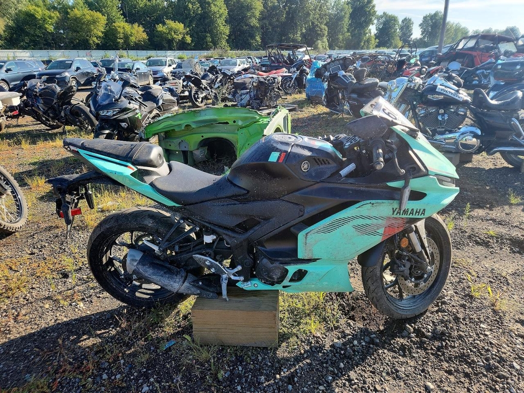 Вид 2026 YAMAHA YFZ320 A, угол 1