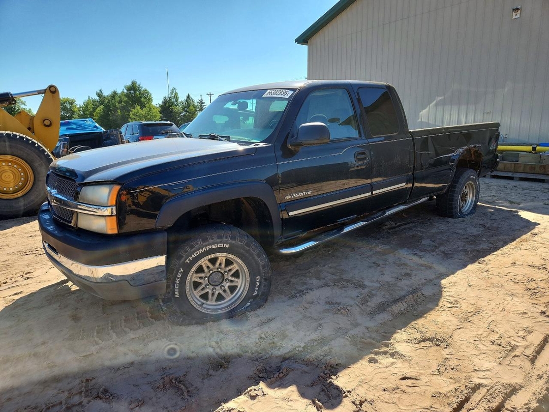 Vue de 2003 CHEVROLET SILVERADO 2500, angle 1