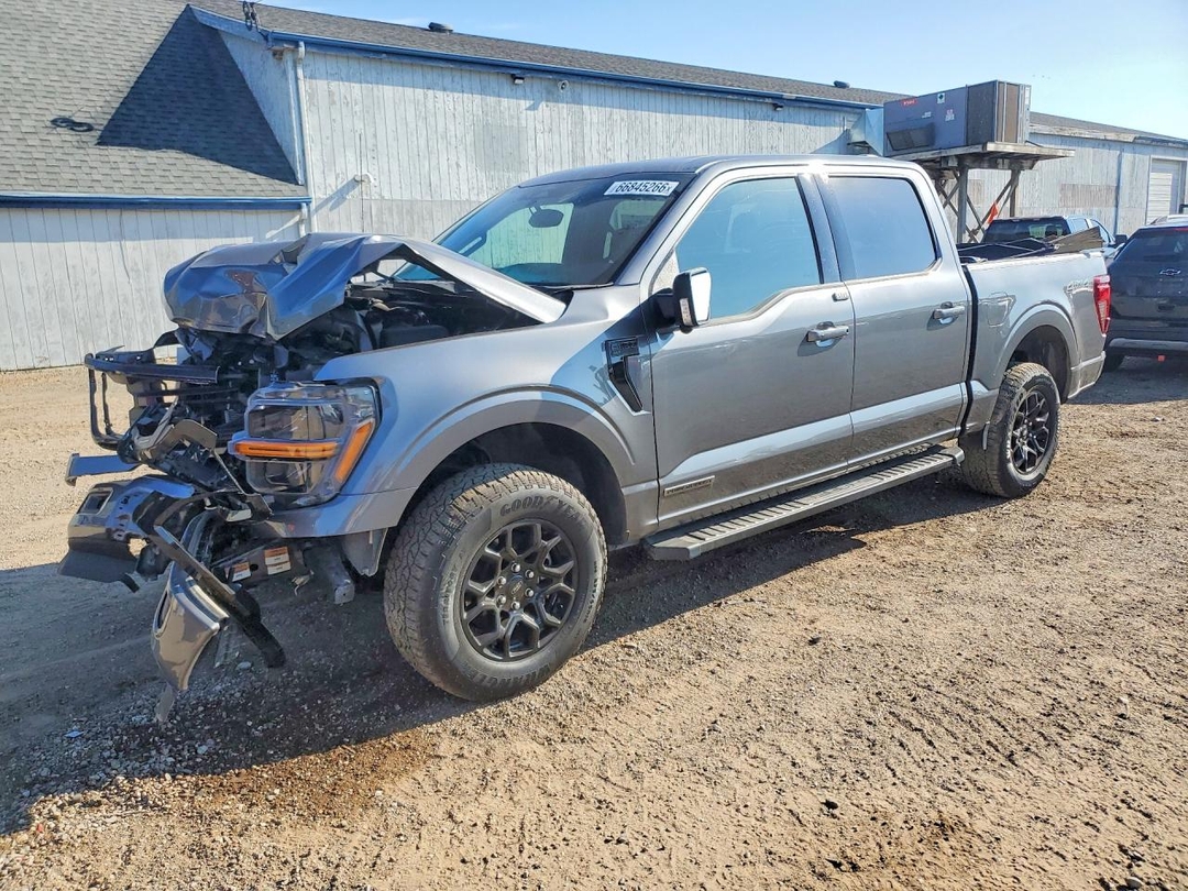 Vue de 2025 FORD F150 XLT, angle 1