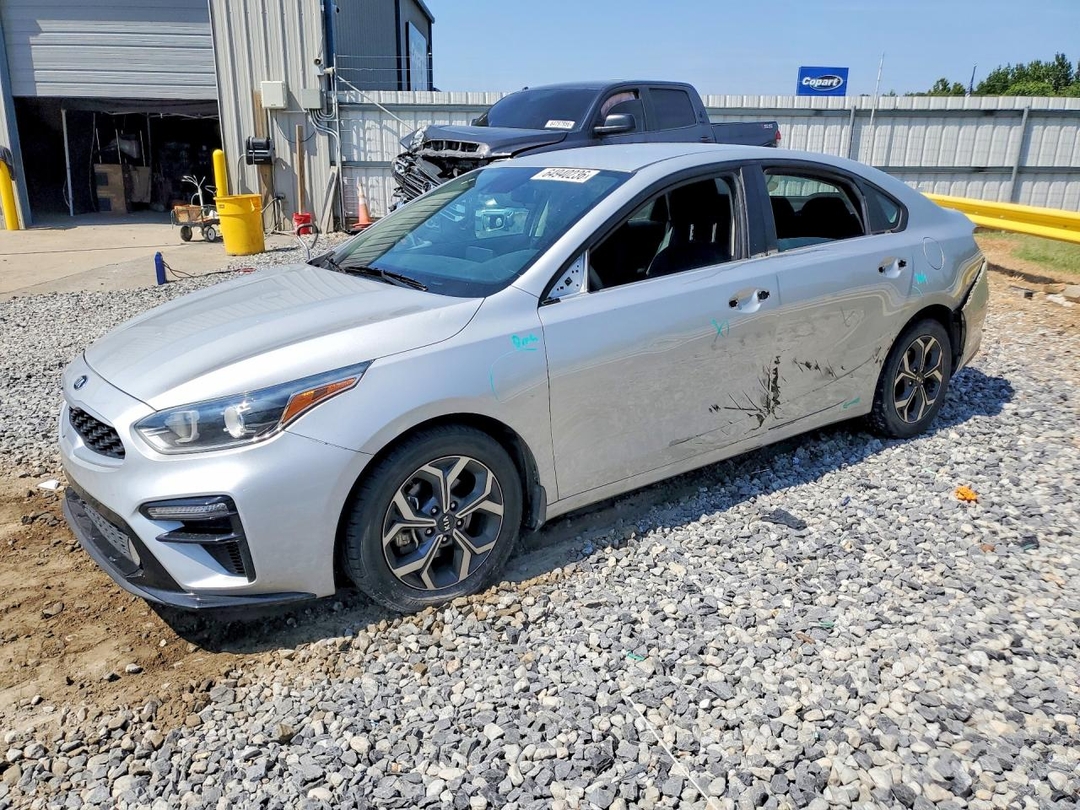Вид 2021 KIA FORTE LXS, угол 1
