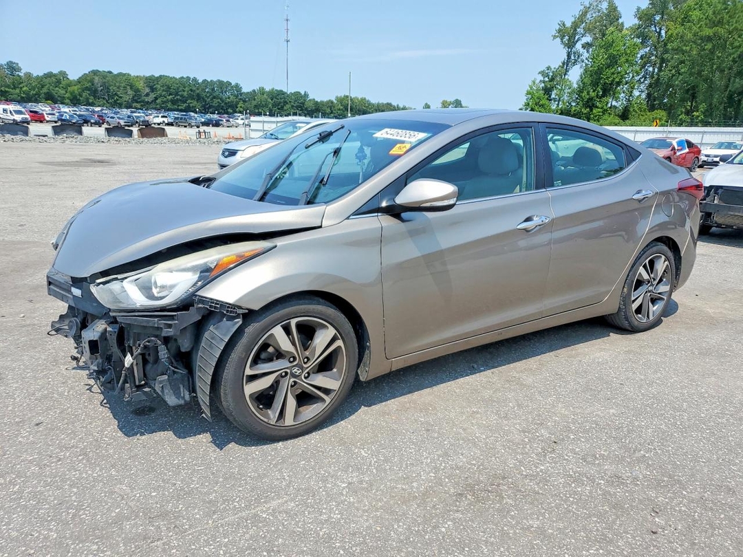 Вид 2015 HYUNDAI ELANTRA LIMITED, угол 1