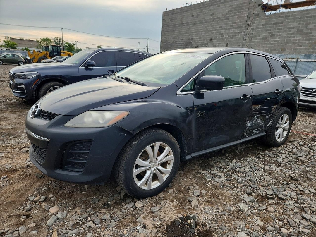 Vue de 2011 MAZDA CX-7, angle 1
