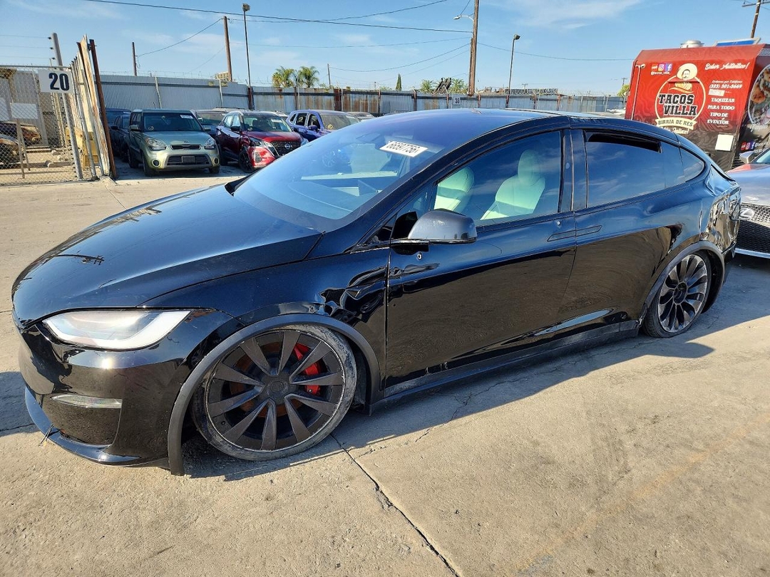 Вид 2023 TESLA MODEL X, угол 1