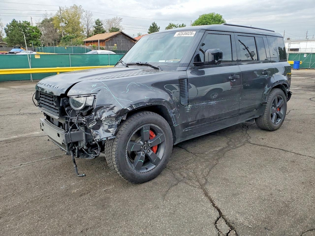 Vue de 2024 LAND ROVER DEFENDER 110 X, angle 1