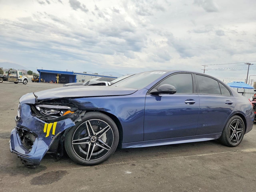 Вид 2024 MERCEDES-BENZ C 300, угол 1